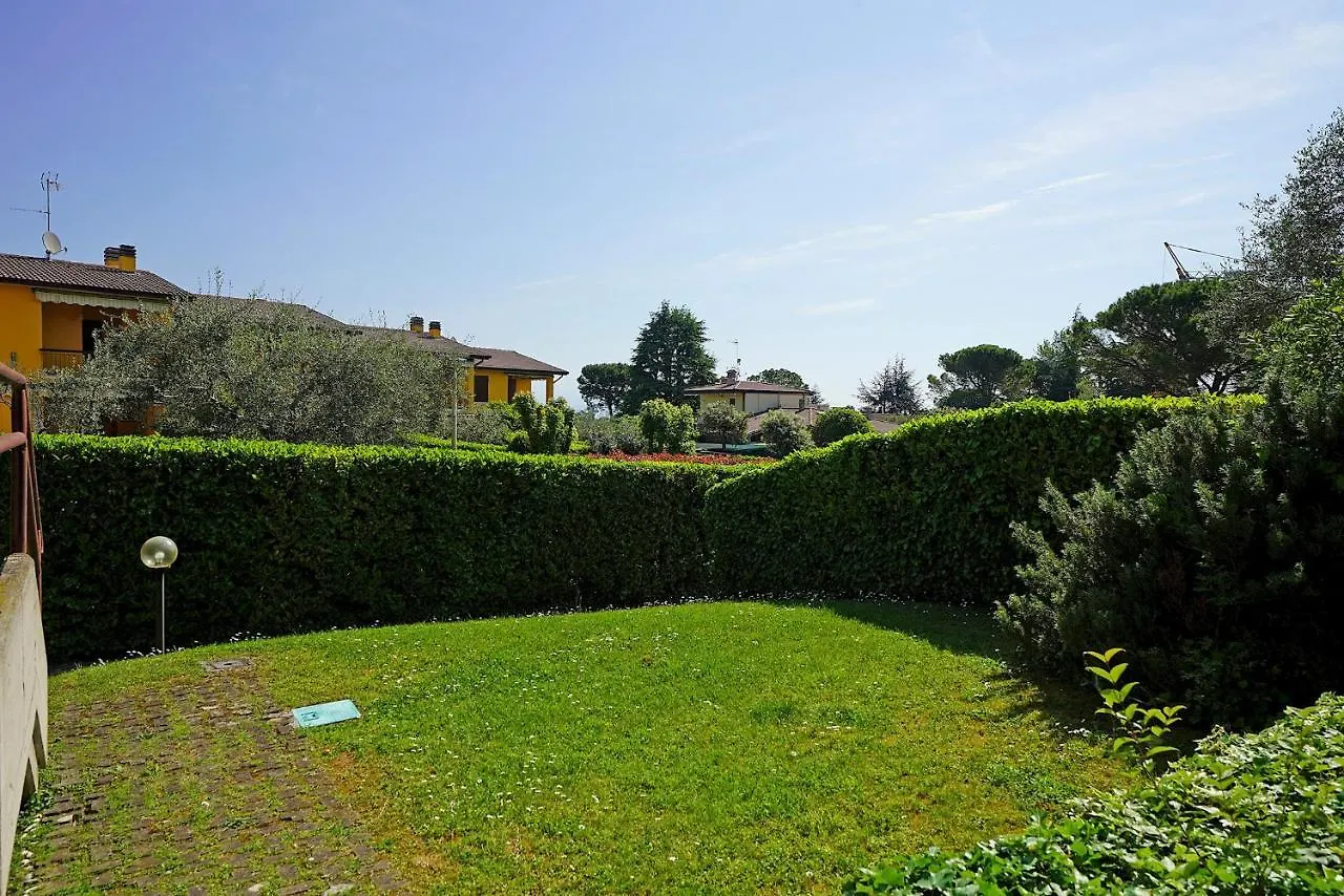Lina'S Apartment - Gardagate Moniga del Garda Italy