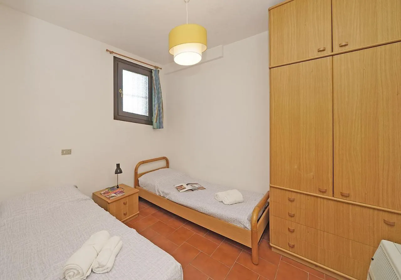 Lina'S Apartment - Gardagate Moniga del Garda 0*,  Italy