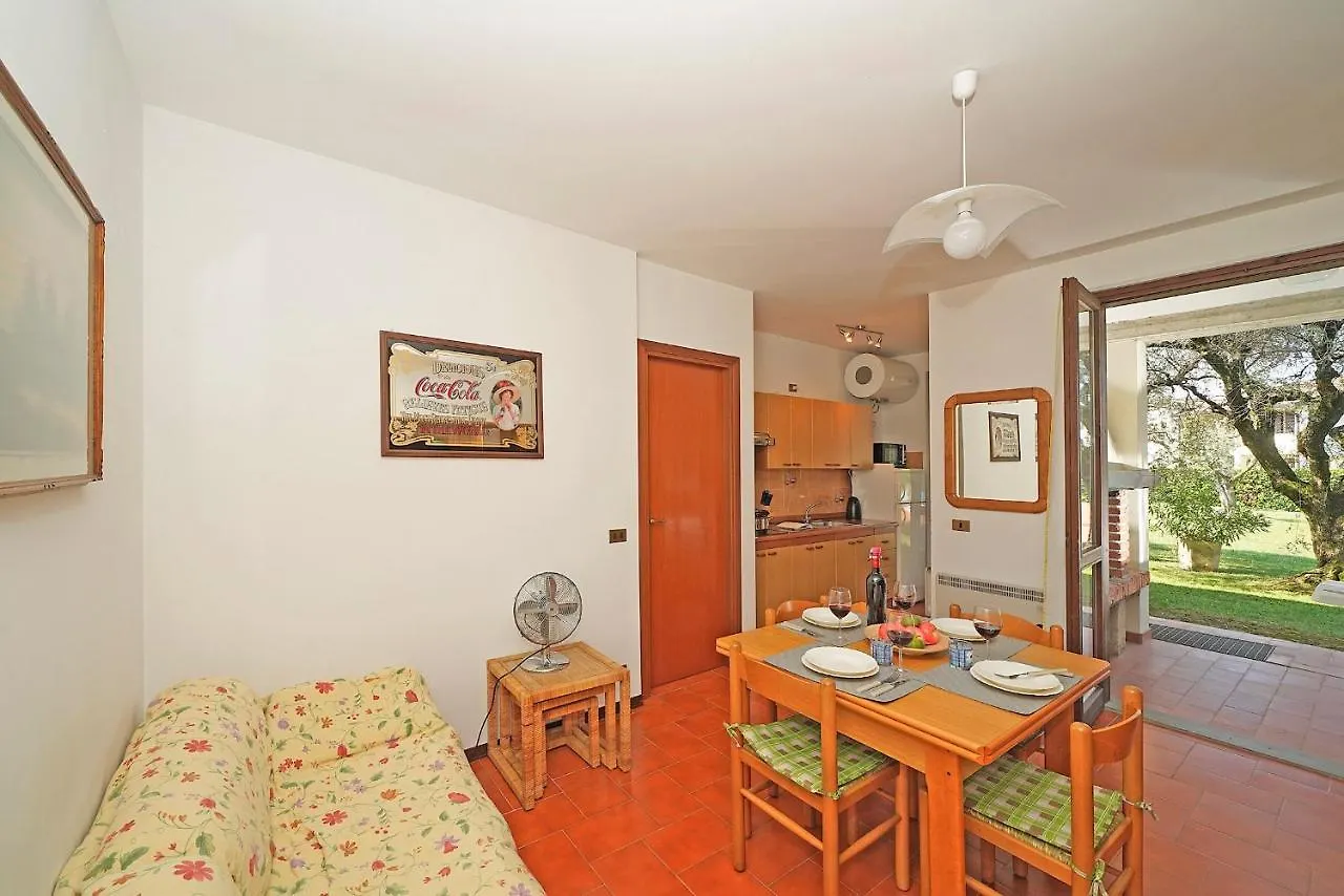 Lina'S Apartment - Gardagate Moniga del Garda Italy